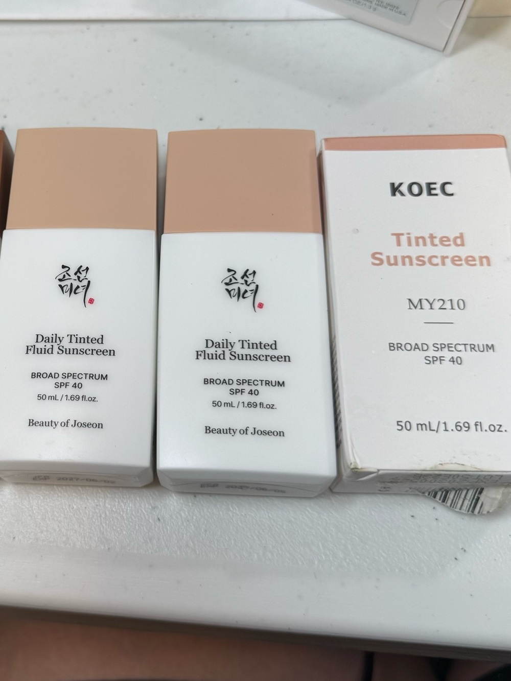 NEW Korean Beauty of Joseon Dialy Tinted Fluid Sunscreen SPF 40 Moisturizer - Picture 3 of 5